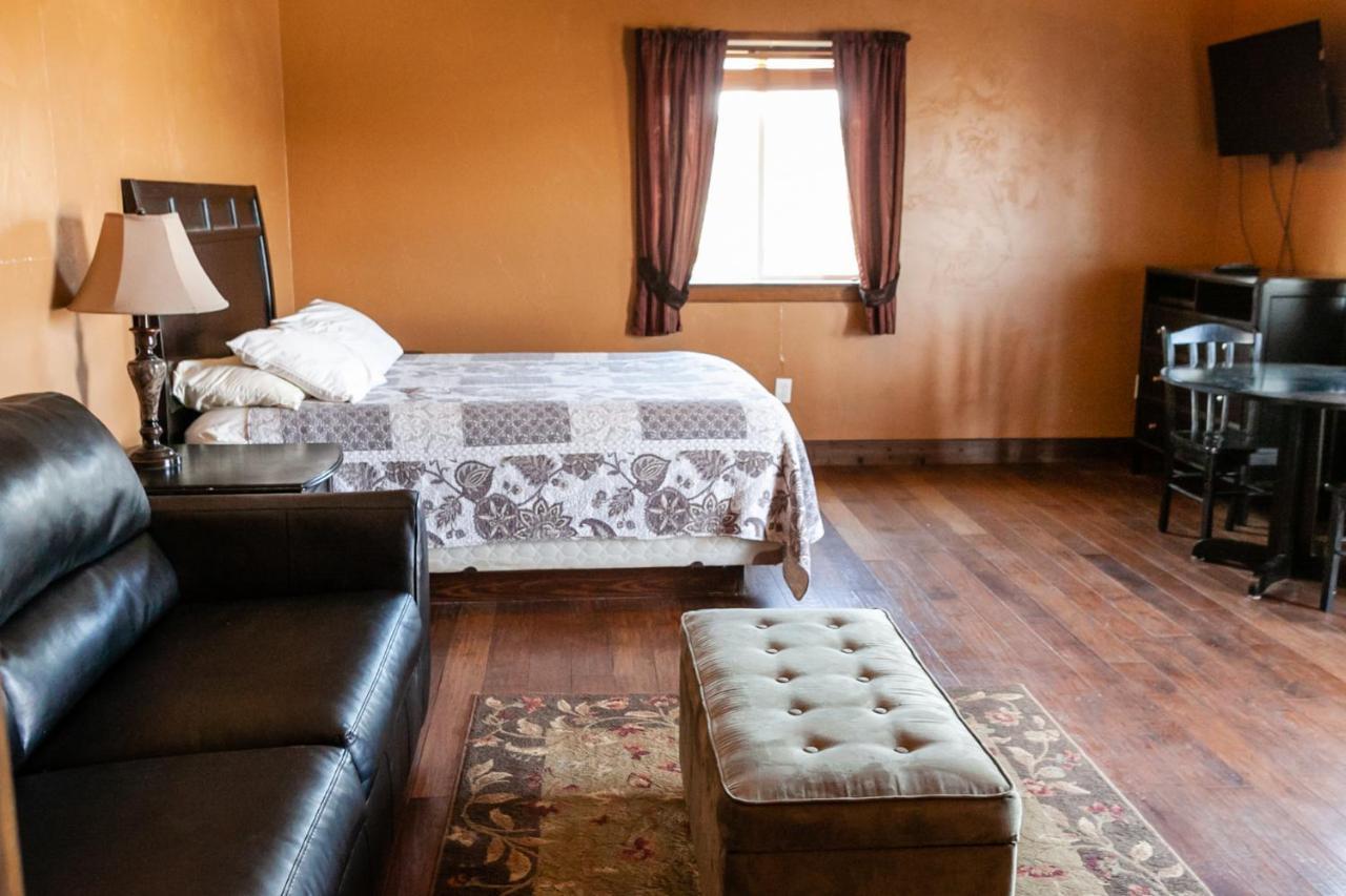 موتيل East Glacier Park Village سيركيل آر موتل المظهر الخارجي الصورة