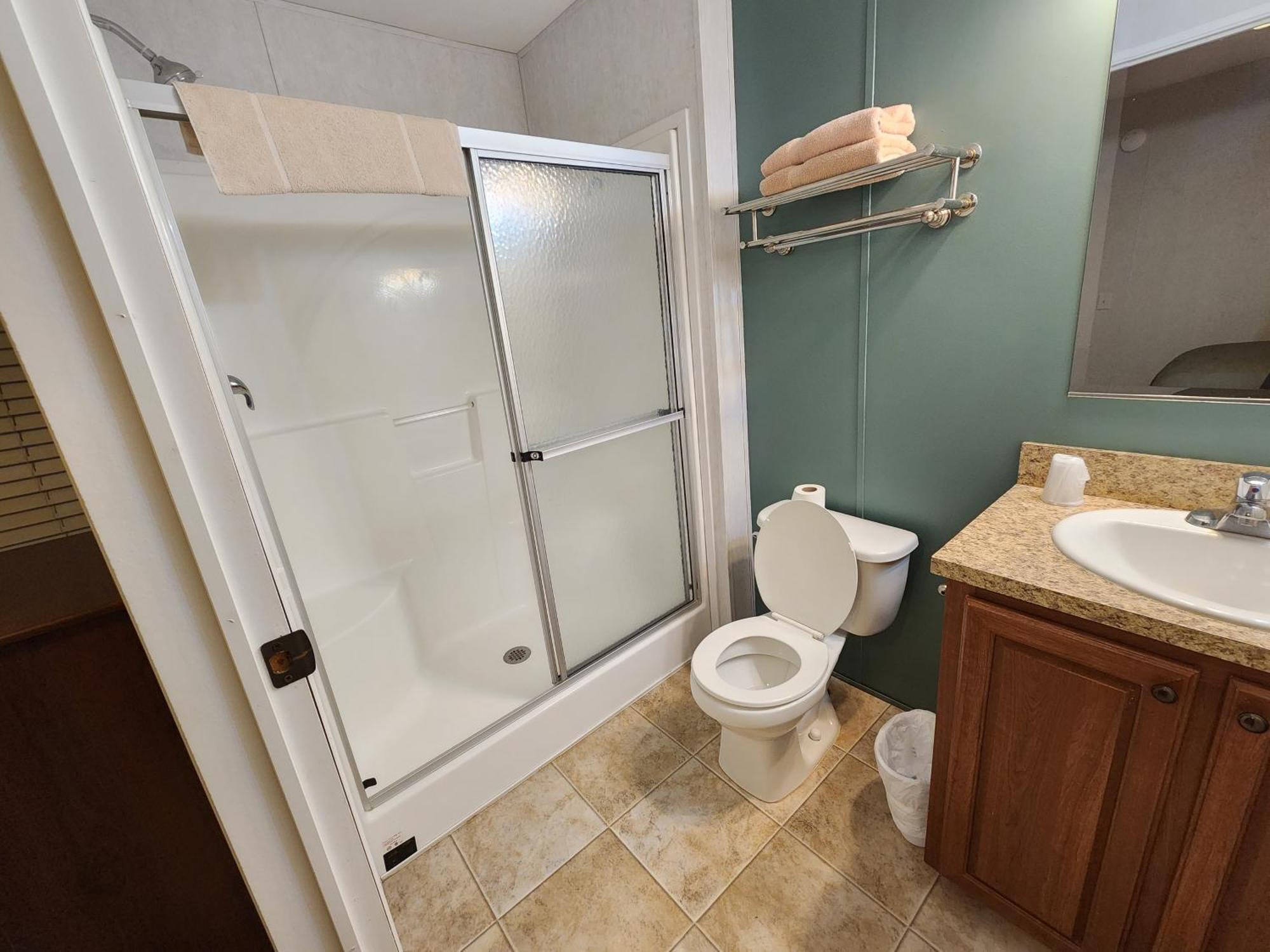 موتيل East Glacier Park Village سيركيل آر موتل المظهر الخارجي الصورة